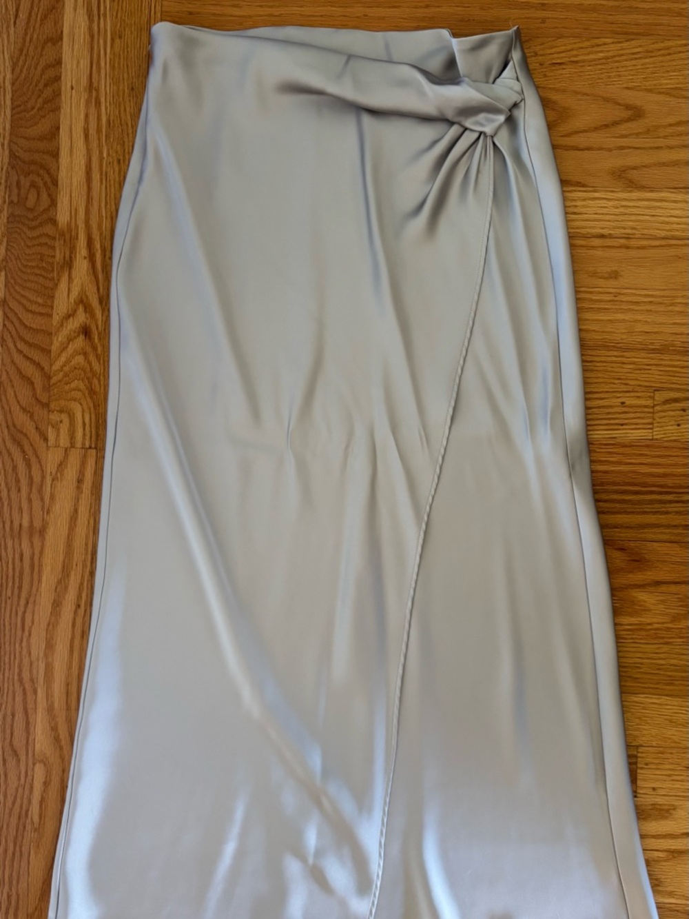Zara Satin Light Gray Twist Detail Skirt in size Large - Picture 2 of 4